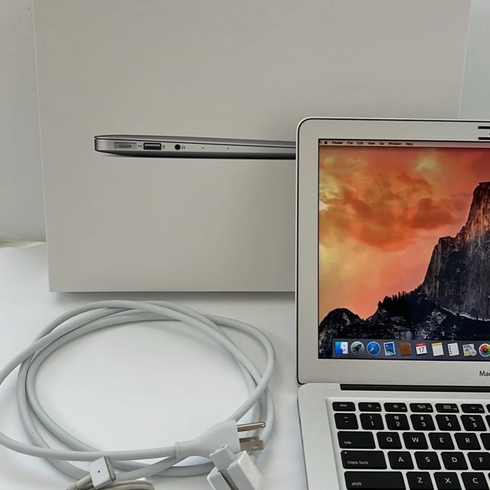 Apple MacBook Air notebook A1466
